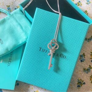 Tiffany & Co. Sparkling Knot Key Necklace 🔑